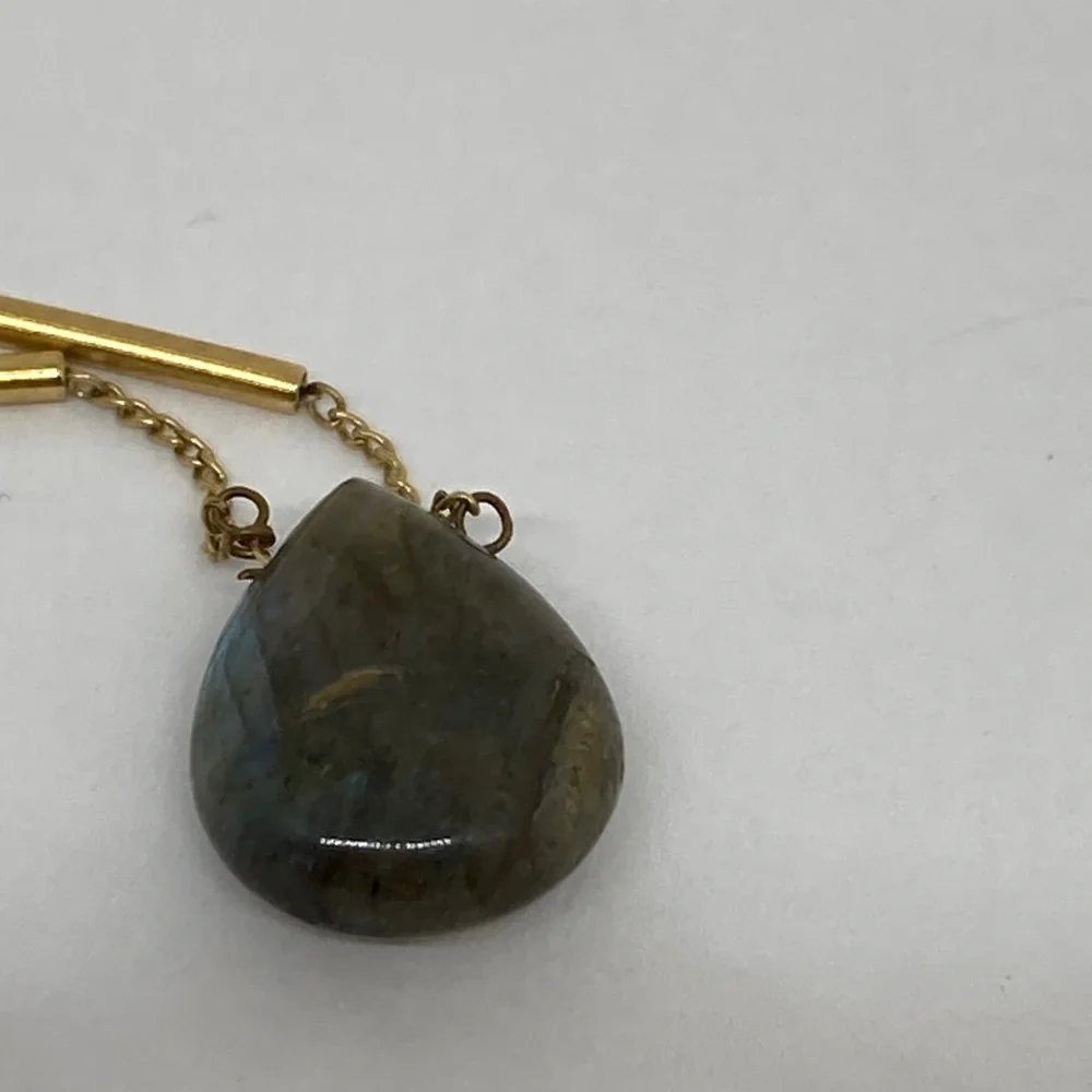 Grey/green stone necklace with gold colored chain - Picture 5 of 5